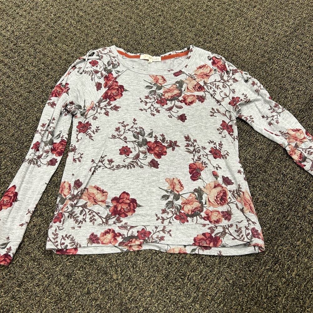 Rewind Gray Floral Long Sleeve Top